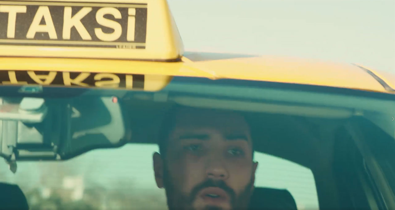 BİZ BİRİZ – Taksici